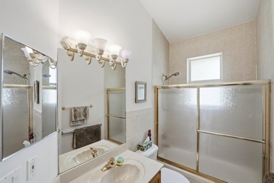 Welcome to this well-appointed single-story residence in Winding - photo 37
