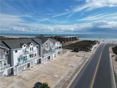 Welcome to a beautifully refreshed townhome designed for those - photo 3