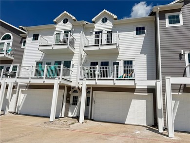 Welcome to a beautifully refreshed townhome designed for those - photo 4