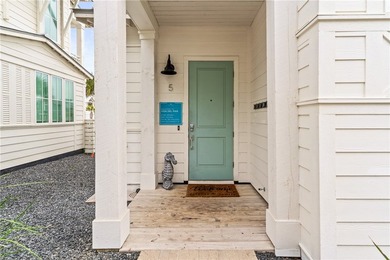 Welcome to effortless coastal living in this beautifully - photo 3