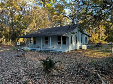 Lake Sam Rayburn  Home For Sale in Huntington Texas