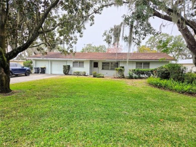 Lake Home Sale Pending in Winter Haven, Florida