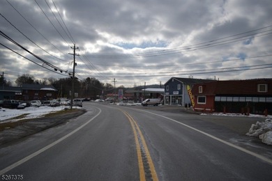 Prime commercial real estate alert! This Hi-Traffic lot in - photo 13