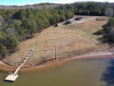 Welcome to this like new custom-built cottage where waterfront - photo 15