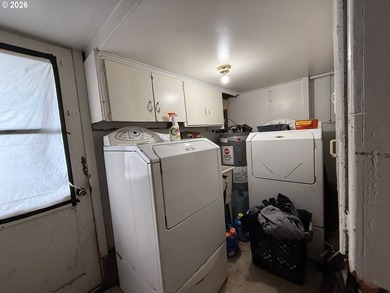 Rare Brookings Investment Opportunity! Two detached homes on one - photo 16
