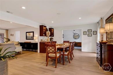 WELCOME HOME to Mayfair II, one of Savannah's most established - photo 20