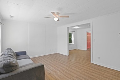 A great opportunity to own an affordable home in a competitive - photo 2