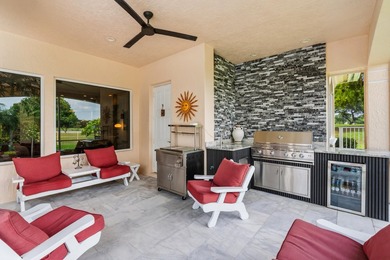 JUST LISTED! DO NOT MISS THIS OPPORTUNITY TO LIVE IN THE - photo 11