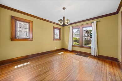 WELCOME to 24 Martinot Ave, where CLASSIC CHARM & CHARACTER meet - photo 14