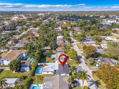 Fully remodeled 5-bedroom, 3-bathroom home ideally located in - photo 4