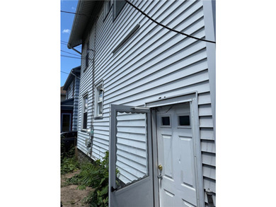 Opportunity awaits at 73 Parkdale Terrace! This Rochester - photo 16