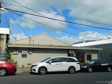 Located near Honolulu Internation Airport and the future rail - photo 17