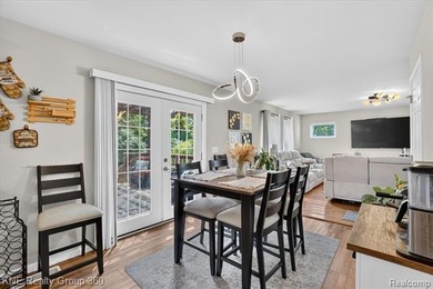 Welcome to 7067 Glenmeadow Court, where modern comfort, generous - photo 17
