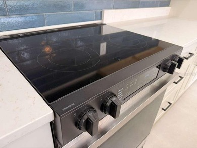 SELLER CONTRIBUTING UP TO $8,000 TOWARD BUYER'S CLOSING COSTS! - photo 23