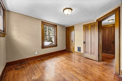 WELCOME to 24 Martinot Ave, where CLASSIC CHARM & CHARACTER meet - photo 28