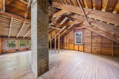 WELCOME to 24 Martinot Ave, where CLASSIC CHARM & CHARACTER meet - photo 31
