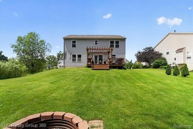 Welcome to 7067 Glenmeadow Court, where modern comfort, generous - photo 44