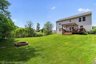 Welcome to 7067 Glenmeadow Court, where modern comfort, generous - photo 45