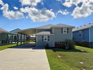 Welcome to your dream retreat in Rockport, Texas! This charming - photo 1