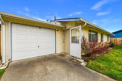 Tucked away on a quiet cul-de-sac, this charming 4 bedroom home - photo 3