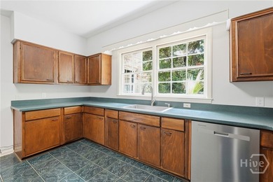New Roof! A charming colonial two-story featuring Savannah Grey - photo 12