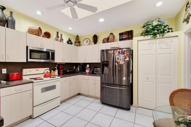 Beautifully maintained 2BR/2BA villa in the desirable Crystal - photo 18