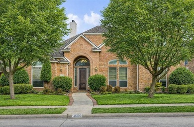 (private lake, pond, coastal) Home For Sale in Plano Texas