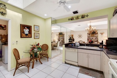 Beautifully maintained 2BR/2BA villa in the desirable Crystal - photo 21