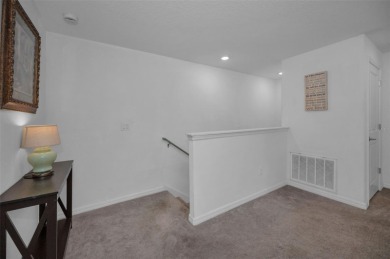 Welcome to effortless living in Holiday-perfectly positioned - photo 25