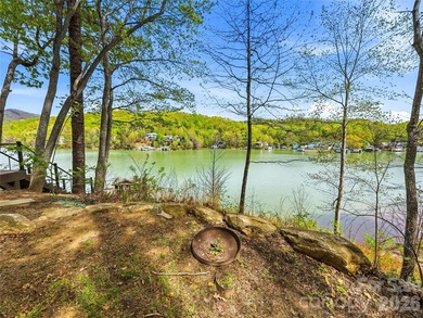 Builder's custom lakefront double lot retreat, showcasing - photo 39