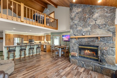 Bright and immaculate end-unit townhome at Eagle Bend, offering - photo 7