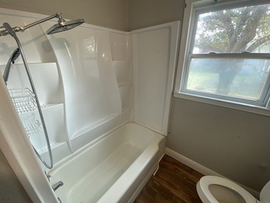 Welcome home to WESTCHESTER PLACE subdivision. This - photo 6