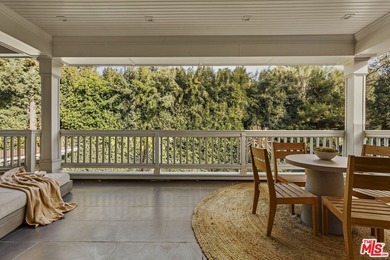 Located in Brentwood's prestigious Grove Estates, this nearly 14 - photo 13