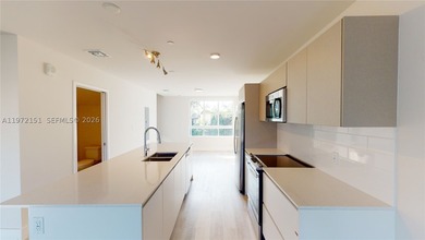 Contemporary 2-bedroom, 2.5-bathroom plus den unit designed for - photo 4
