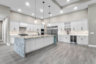 Exceptional new construction in Jupiter Farms with high-end - photo 15