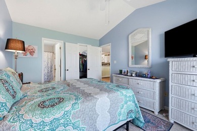 Welcome to this beautifully updated, 2-bedroom, 2-bath end-unit - photo 17