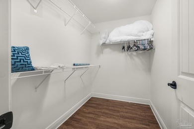 Offered FULLY Furnished ! Whether you're seeking a turnkey - photo 20