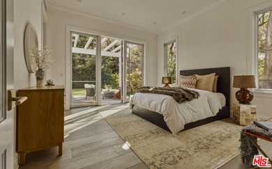 Located in Brentwood's prestigious Grove Estates, this nearly 14 - photo 22
