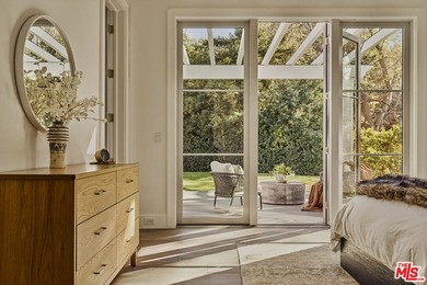 Located in Brentwood's prestigious Grove Estates, this nearly 14 - photo 23
