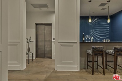 Located in Brentwood's prestigious Grove Estates, this nearly 14 - photo 25