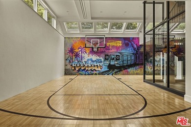 Located in Brentwood's prestigious Grove Estates, this nearly 14 - photo 28