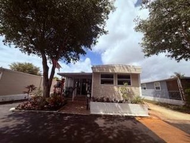 Lake Home For Sale in Fort Lauderdale, Florida