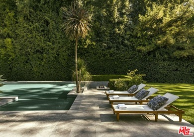 Located in Brentwood's prestigious Grove Estates, this nearly 14 - photo 34
