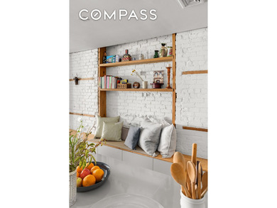 A spectacularly renovated convertible three-bedroom - photo 11