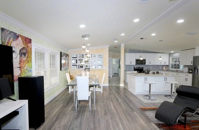 Stunning Key West-Inspired Gem in Sarasota's Premier 55+ Resort - photo 16