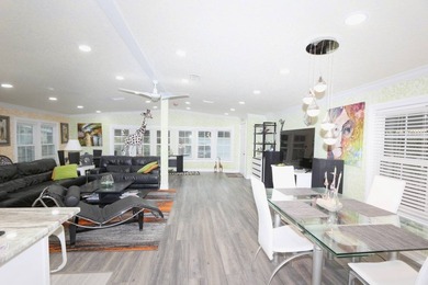 Stunning Key West-Inspired Gem in Sarasota's Premier 55+ Resort - photo 20