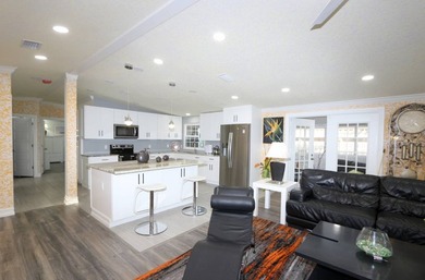 Stunning Key West-Inspired Gem in Sarasota's Premier 55+ Resort - photo 21