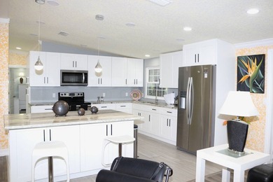 Stunning Key West-Inspired Gem in Sarasota's Premier 55+ Resort - photo 23