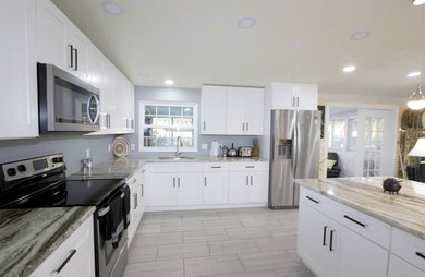 Stunning Key West-Inspired Gem in Sarasota's Premier 55+ Resort - photo 24
