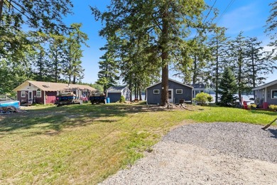 First time ever offered! This classic 3-bedroom seasonal camp on - photo 6